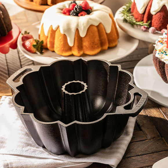 Lodge Cast Iron Fluted Cake Pan