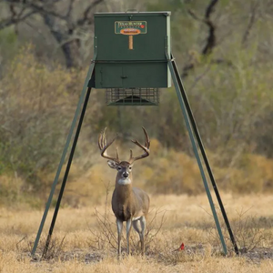 Texas Hunter Trophy Feeder w/8’Legs, 650lb